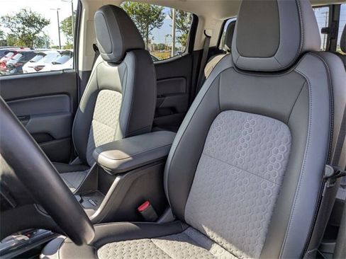 Used 2022 Chevrolet Colorado Z71 image 25