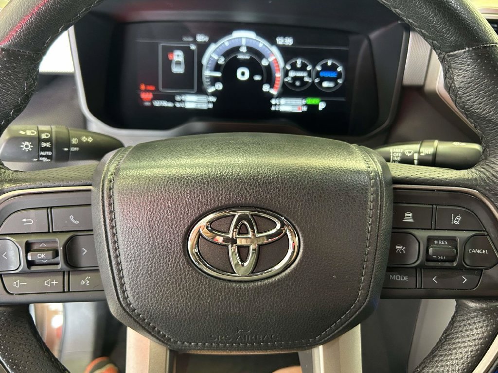Certified 2025 Toyota Tundra Limited AWD/4WD image 31