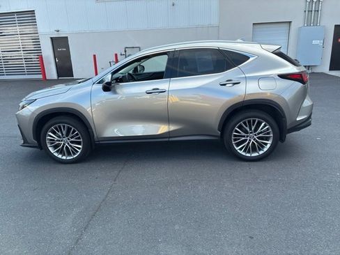 Used 2022 Lexus NX 350h AWD image 15