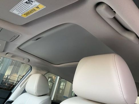 Used 2023 Honda Civic Touring image 7