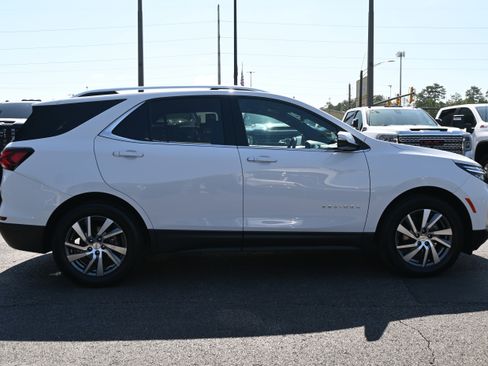 Used 2023 Chevrolet Equinox Premier FWD image 11