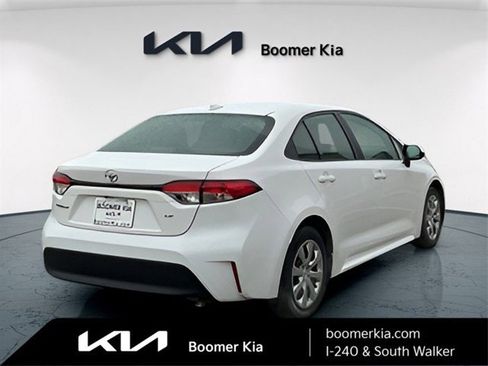 Used 2024 Toyota Corolla LE image 5