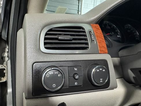 Used 2007 GMC Sierra 2500 SLT w/ Entertainment Package image 17