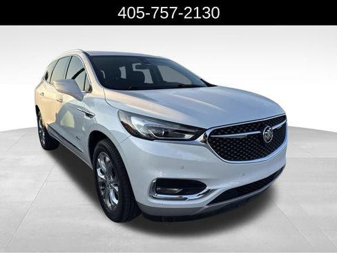 Used 2019 Buick Enclave Avenir w/ Avenir Technology Package FWD image 2