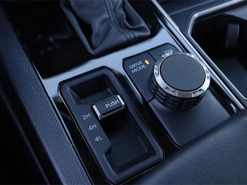 Used 2023 Toyota Tundra SR5 w/ SR5 Convenience Package image 18