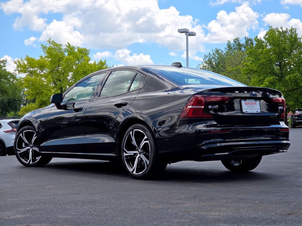 Used 2025 Volvo S60 B5 Plus AWD/4WD image 15