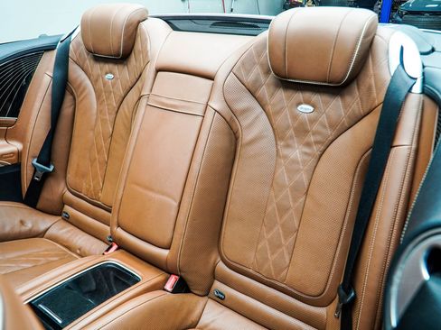 Used 2017 Mercedes-Benz S 550 Cabriolet image 38