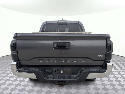 Used 2020 Toyota Tacoma SR5 image 4