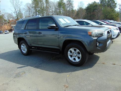 Used 2015 Toyota 4Runner SR5 Premium image 2