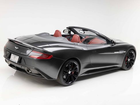 Used 2014 Aston Martin Vanquish Volante RWD image 3