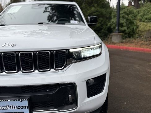Used 2024 Jeep Grand Cherokee Overland image 5