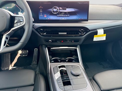 New 2026 BMW 330i xDrive Sedan w/ M Sport Package AWD/4WD image 19
