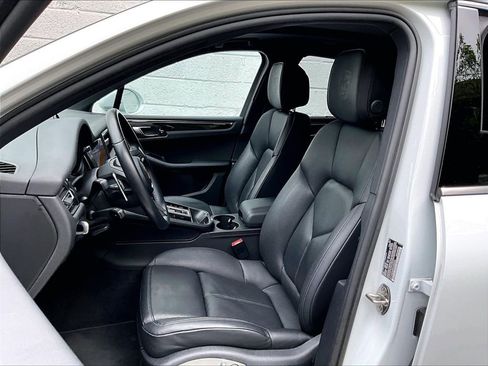 Certified 2023 Porsche Macan S AWD/4WD image 5