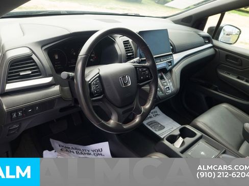 Used 2025 Honda Odyssey Sport-L image 16