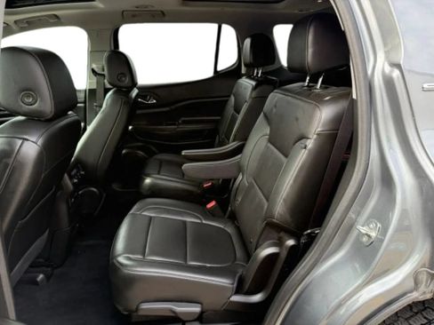 Used 2022 GMC Acadia SLT w/ Preferred Package AWD/4WD image 14