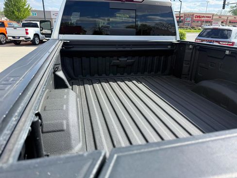 Used 2022 Chevrolet Silverado 2500 LTZ w/ LTZ Plus Package AWD/4WD image 21