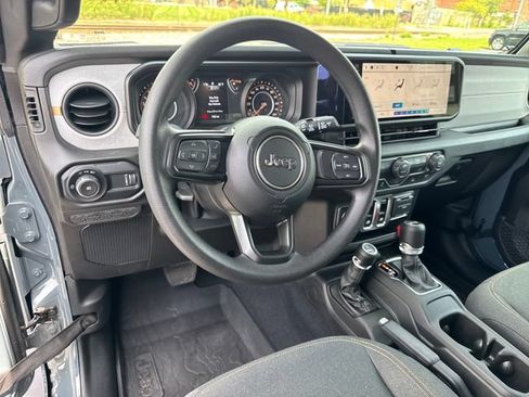 Used 2026 Jeep Wrangler Sport AWD/4WD image 14