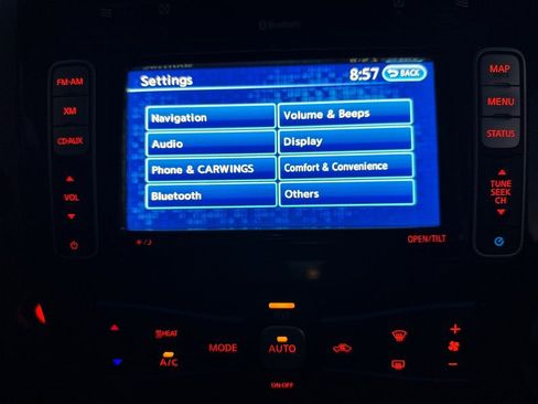 Used 2015 Nissan Leaf SV FWD image 66