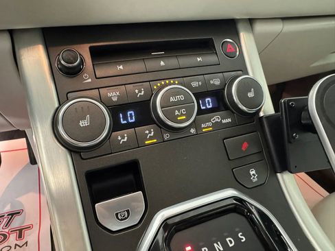 Used 2013 Land Rover Range Rover Evoque Prestige image 22