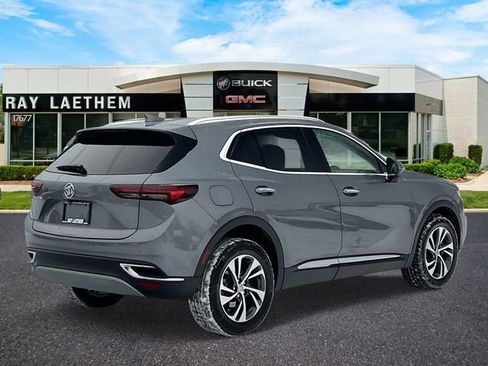 Used 2022 Buick Envision Essence w/ Technology Package I image 4