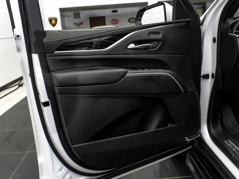 Used 2021 Cadillac Escalade Sport RWD image 37