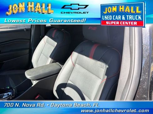 Used 2025 Chevrolet Trax RS w/ Sunroof Package image 17