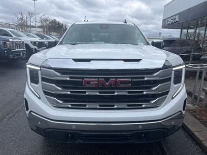 New 2026 GMC Sierra 1500 SLE w/ Preferred Package