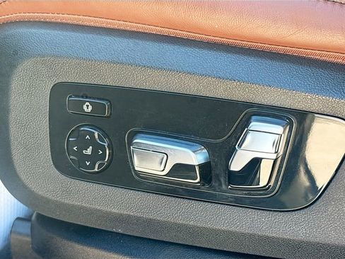 Used 2025 BMW X7 xDrive40i image 27