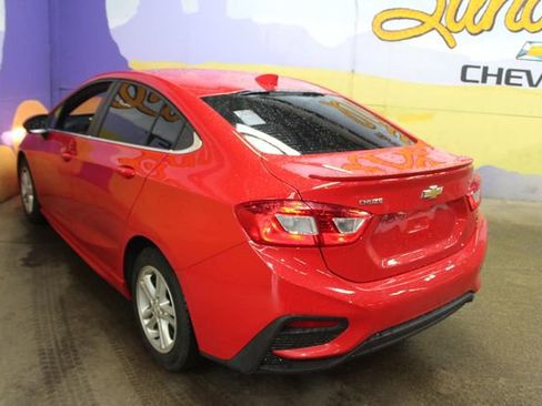 Used 2017 Chevrolet Cruze LT FWD image 6