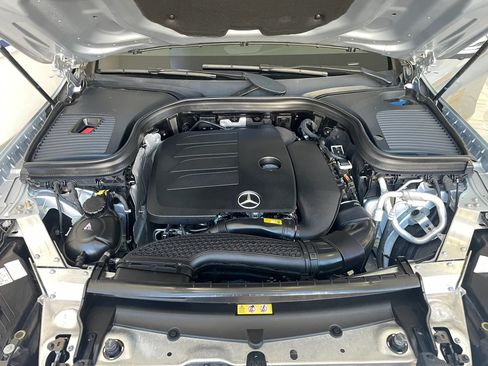 Used 2021 Mercedes-Benz GLC 300 4MATIC image 32