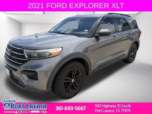 Used 2021 Ford Explorer XLT RWD image 1