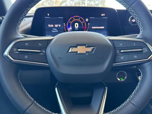 New 2026 Chevrolet Traverse LT w/ Sun and Wheel Package FWD image 33
