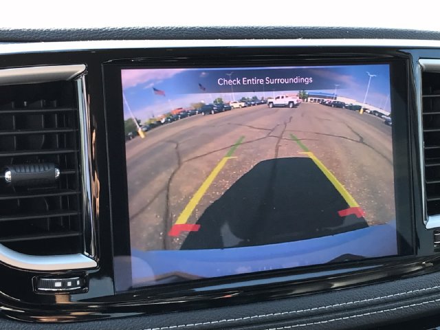 Used 2024 Chrysler Pacifica Limited FWD image 12