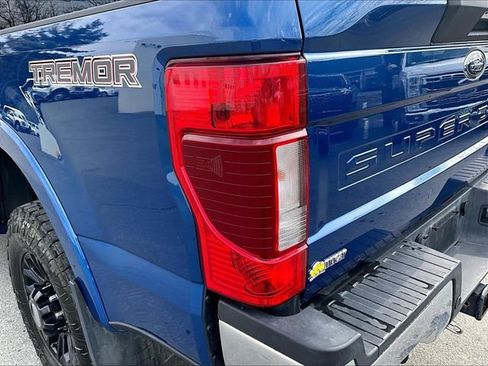 Used 2022 Ford F250 Lariat w/ Tremor Off-Road Package image 32