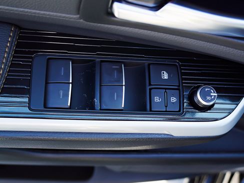 New 2026 Toyota Sienna XLE Woodland Edition AWD/4WD image 20