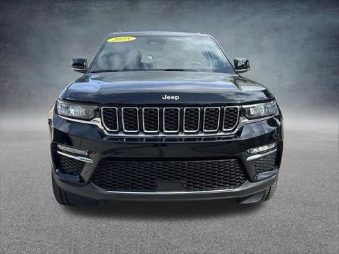 Certified 2025 Jeep Grand Cherokee Limited w/ Trailer Tow Package AWD/4WD image 2