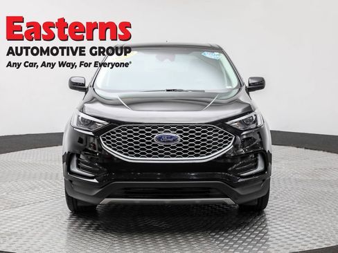 Used 2023 Ford Edge SEL image 2