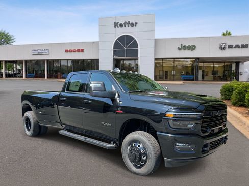 Used 2026 RAM 3500 Laramie w/ Night Edition AWD/4WD image 3
