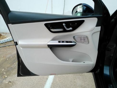 Used 2023 Mercedes-Benz GLC 300 4MATIC w/ Exclusive Trim Package image 13