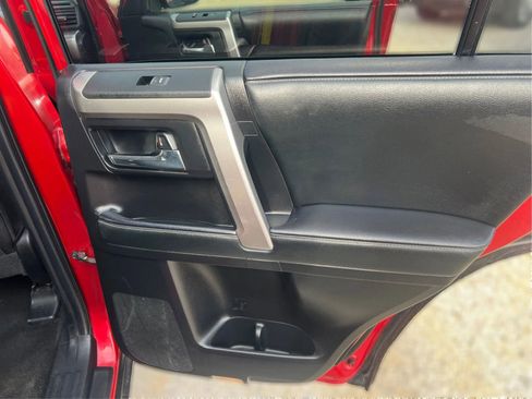 Used 2020 Toyota 4Runner SR5 Premium image 28