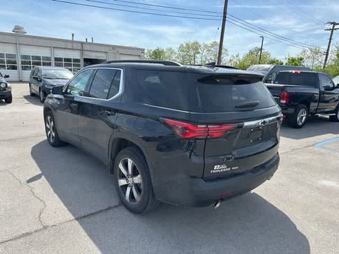 Used 2023 Chevrolet Traverse LT w/ LT Premium Package image 13