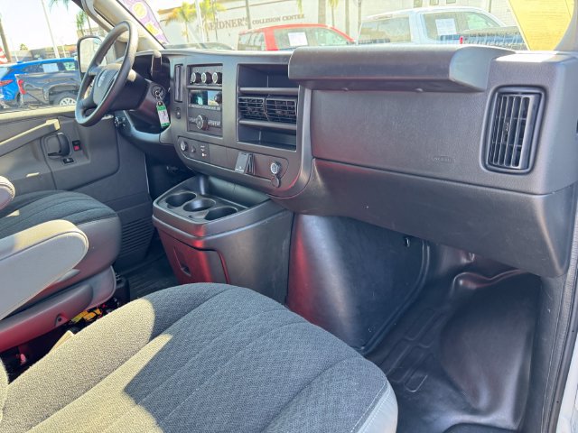 Used 2025 GMC Savana 2500 w/ Driver Convenience Package RWD image 6