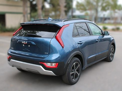 New 2026 Kia Niro EX FWD image 7
