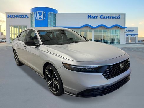 Used 2025 Honda Accord Sport image 1