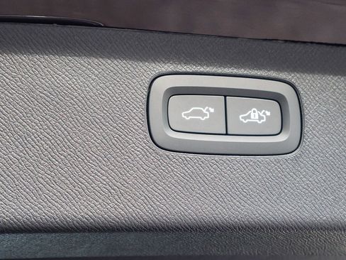 New 2026 Volvo XC90 B5 Plus w/ Protection Package image 27