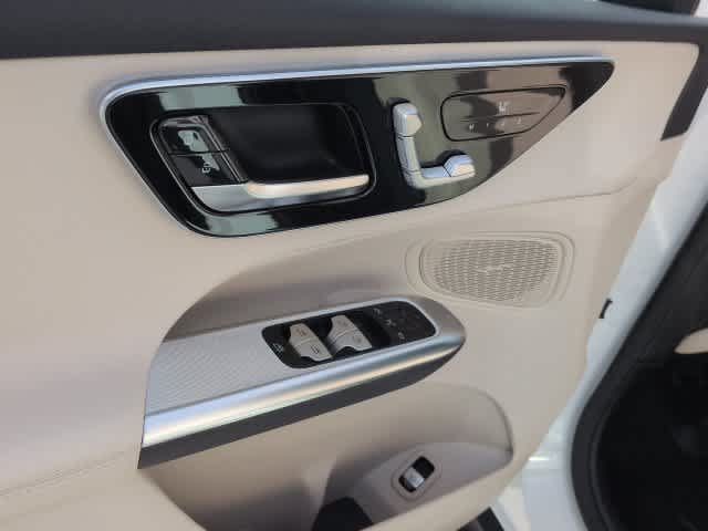 Certified 2026 Mercedes-Benz GLC 300 4MATIC image 17
