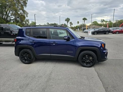Used 2019 Jeep Renegade Altitude w/ Quick Order Package 2XM image 3