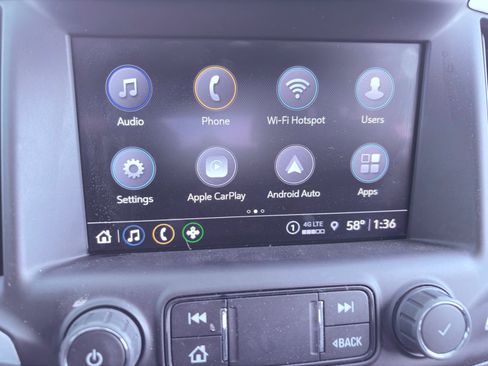 Used 2024 GMC Terrain SLT image 26