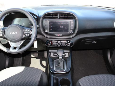 Used 2024 Kia Soul LX w/ Option Group 015 FWD image 7