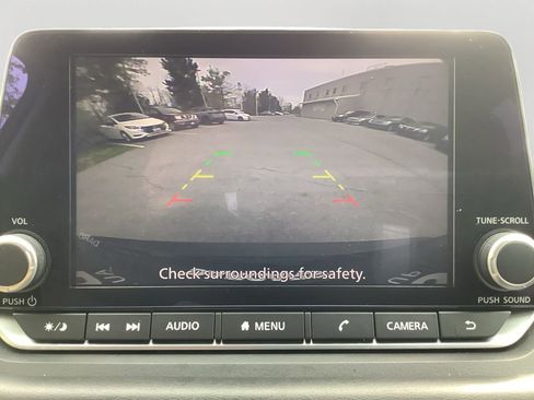 Used 2023 Nissan Rogue S image 26